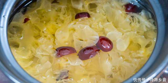 好喝|冬天干燥,多给家人煲汤,5道做法,健脾润燥又好喝,不喝亏大了