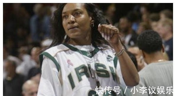 詹姆斯|爱无止境!詹姆斯送越野车为母亲庆生,意义大于整个世界