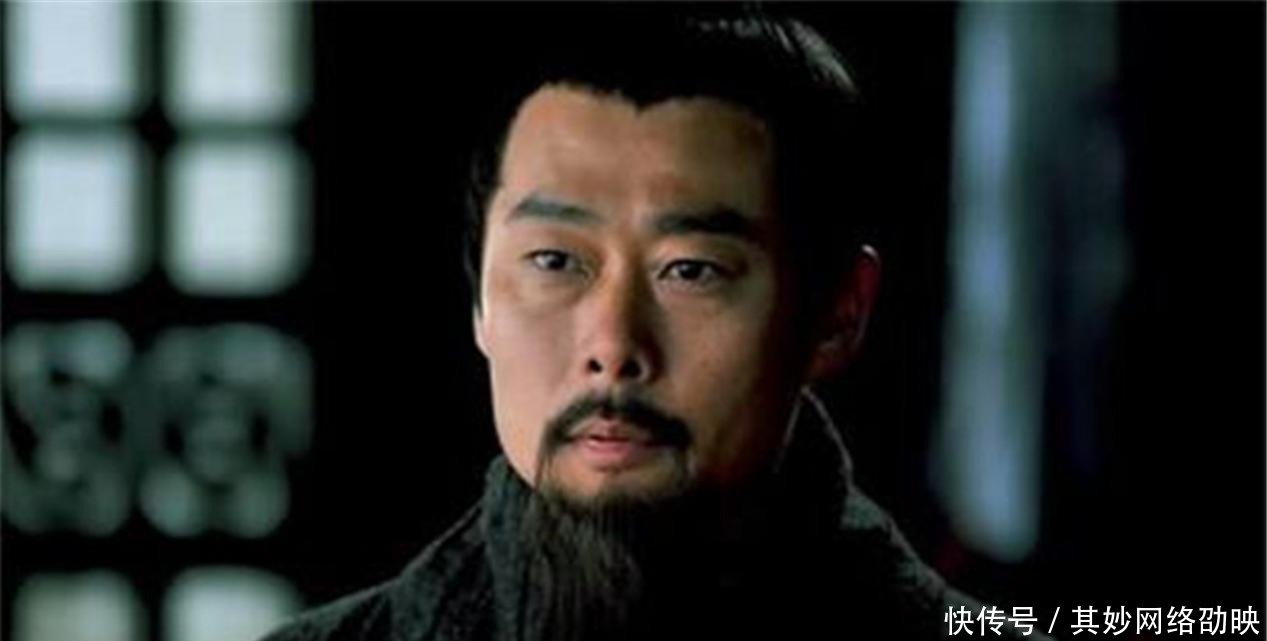 曹操|孔明草船借箭时,曹操为何不放“火箭”?鲁肃:孔明还留了一手