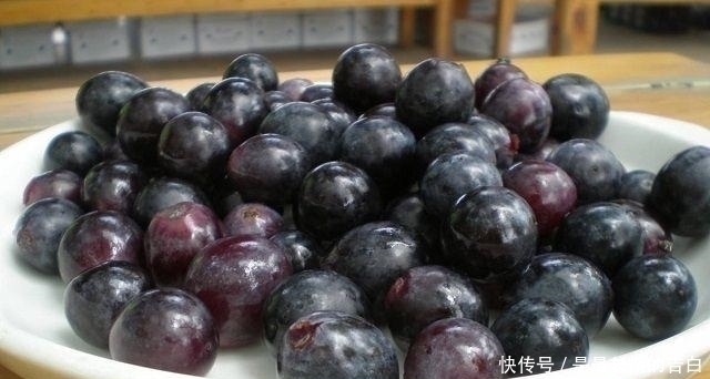 小眼睛|夫妻俩是小眼睛,孕妇天天吃葡萄,只为生出大眼萌娃,结局很意外