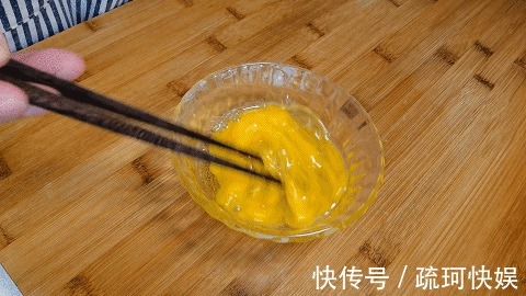 做法|西兰花百吃不厌的做法,不炒不炖,一焯一拌,比肉菜还受欢迎