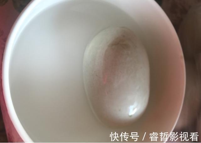 包裹|自制咸鸭蛋想要好吃，偷偷加一点它，蛋黄个个起沙流大油