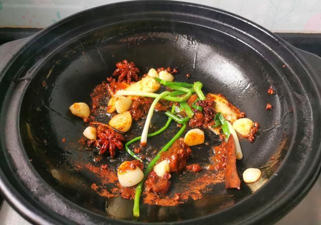 油烫鸭|入秋后，吃牛肉羊肉不如吃鸭肉，高蛋白易消化，滋补润燥不上火