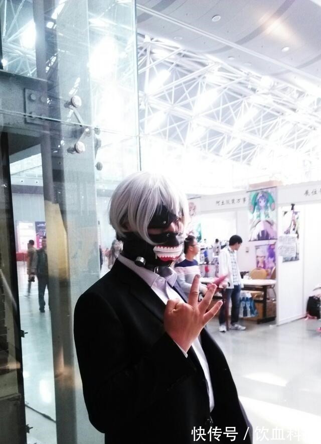 金木研|新人第一次出cos,都容易出哪些糗事西服金木真尴尬!