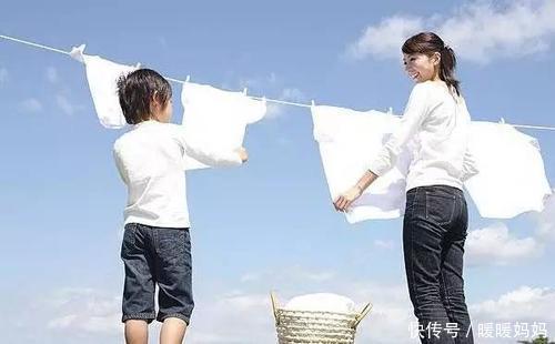 班级|家长会请“倒数第一”家长发言,90后宝妈一席话,让老师无地自容