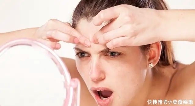 眼袋|男生最讨厌女生脸上有这5种东西，特别是第3种，看都不敢看！