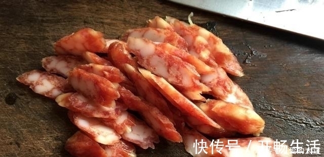 腊肠|腊肠6种最好吃的做法,每种都简单美味,看看你喜欢吃哪种?