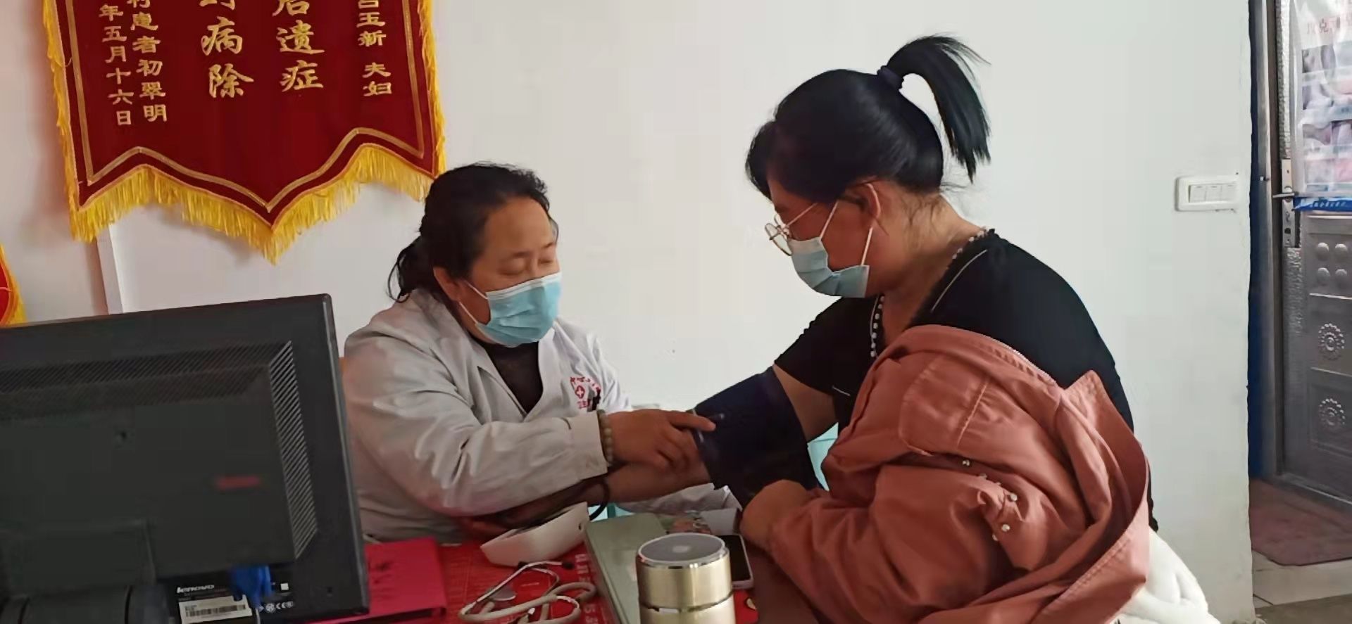 健康|“全省最美乡村医生”吕玉新：二十二年扎根乡村，做村民们的“健康守护神”