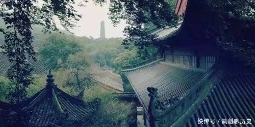 题金山寺#苏轼最神奇的一首诗,顺着读是天亮了,倒着读是天黑了