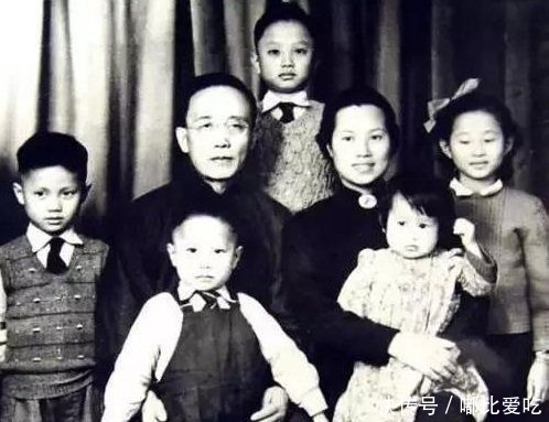 哑口无言|郭沫若骂鲁迅:衣冠禽兽,鲁迅回了14个字,让郭沫若哑口无言