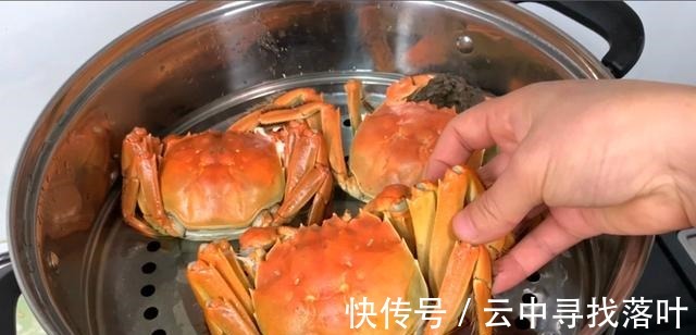 大闸蟹|蒸大闸蟹时,最忌直接上锅蒸,多加这一步,螃蟹鲜嫩入味不流黄!