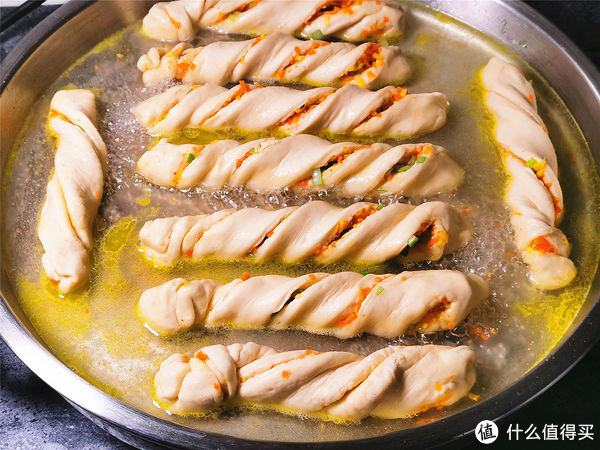 层次|花卷煎一煎比蒸的好吃,外焦里嫩层次多,吃着过瘾