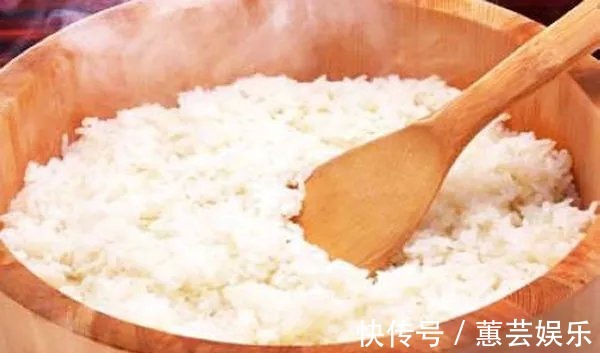 米饭|糖尿病吃米饭,血糖不升反降,给米饭加点“料”