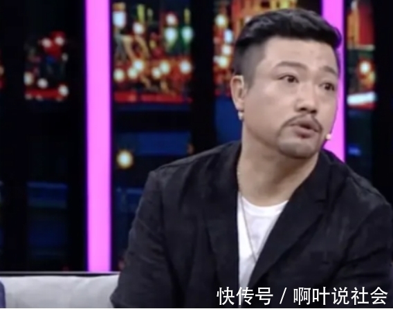 賈冰|從團長到登3次央視春晚,迎娶美女妻子,賈冰背后究竟有什么人