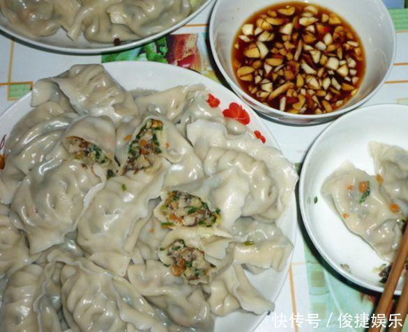 皮薄馅大|饺子馆老板不小心说漏嘴饺子馅加勺它,汤汁很浓郁,味道好千倍