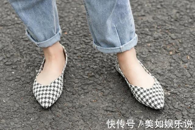 鞋子|快扔掉高跟鞋!今夏“凉鞋 + 云朵裤”火了,好看又时髦