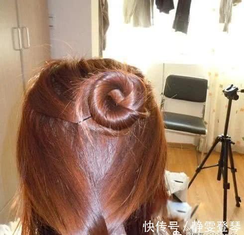 发型 2款简单的长发发型扎法,让你瞬间变得美丽动人