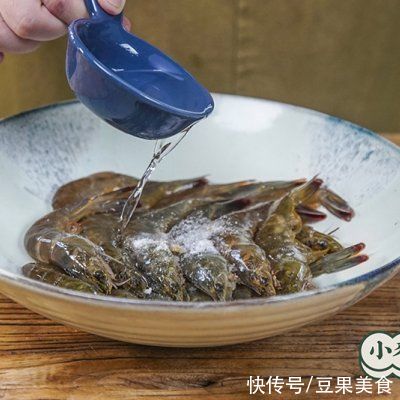 养生|秋季滋补养生，怎能少的了避风塘炒虾