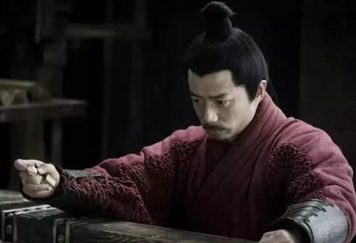 被忽视|后人学韩信为何鲜有成功？韩信布下两颗关键棋子，往往被忽视