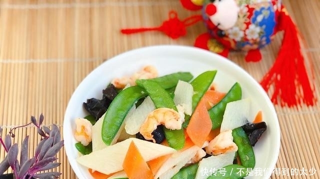 早春时节,饮食“多素少肉”,常吃这3道家常菜,清淡鲜美又润燥