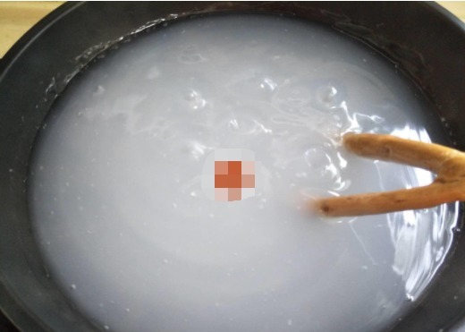 买凉粉不如在家做,原来做法这么简单,干净卫生无添加,超好吃!