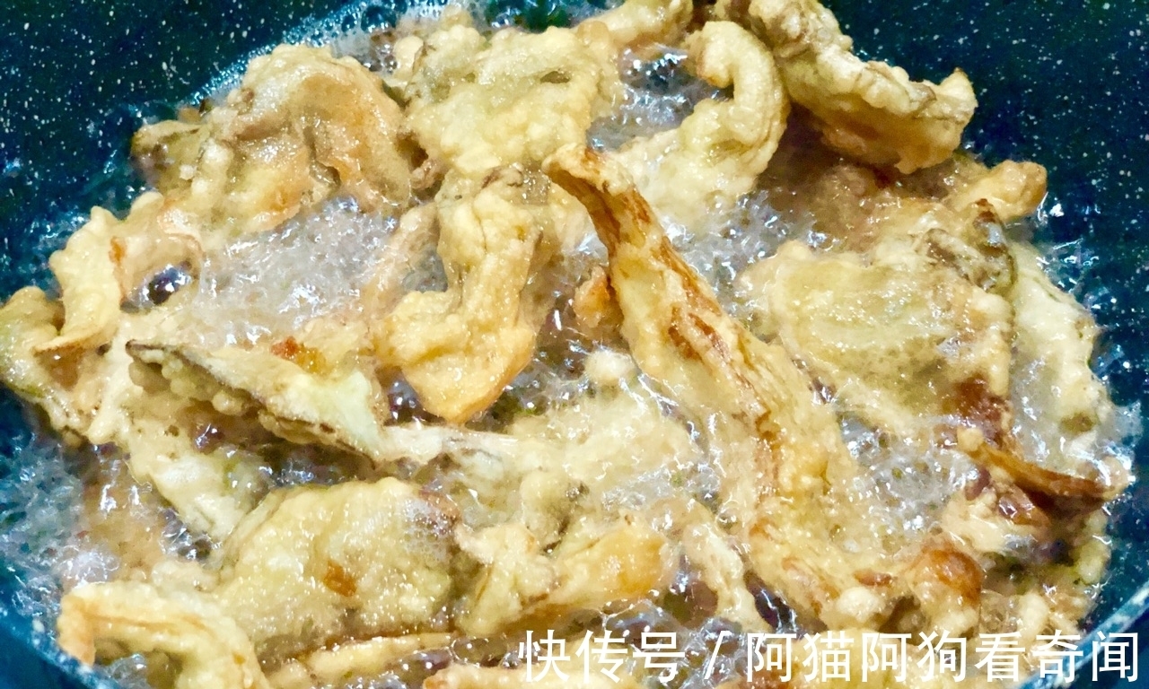 面糊|炸蘑菇时,不要直接下锅炸,多加一步,口感又香又脆不回软