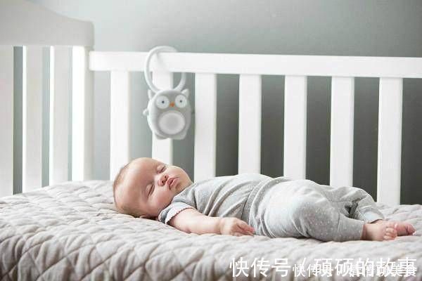 自我空间|8岁男孩和妈妈同睡,引发悲剧孩子这3种表现说明必须分床睡了