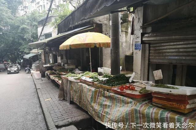 街道|重庆“最淳朴”的街道，没有丝毫商业气息，游客是老重庆的样子