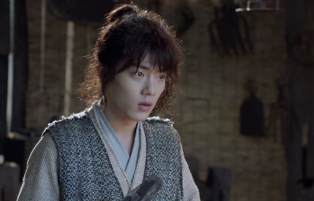 斗罗大陆真人版:肖战觉醒双武魂,原来玄玉手的作用是为了打铁?