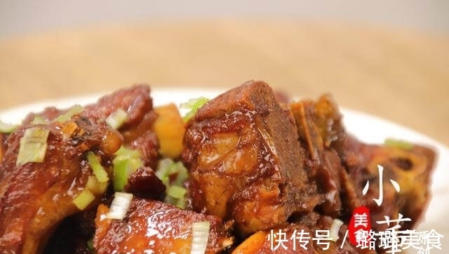 红烧排骨，很多人都做错了，小董教你秘制做法，简单又好吃