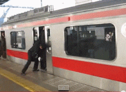 |搞笑GIF:只要功夫深 铁柱磨成针