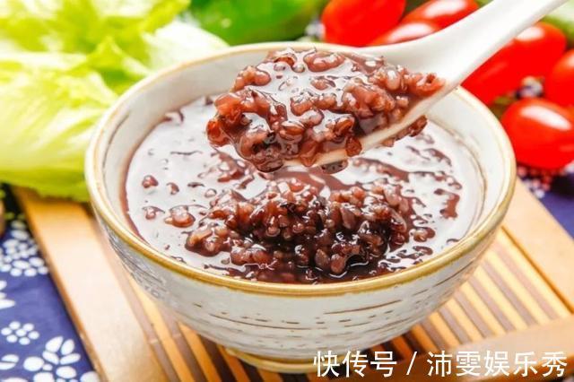 红枣小米粥|“世界最长寿教授”111岁郑集养生秘诀：4个习惯，乐享天年