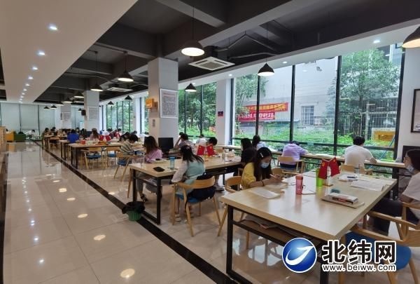 中小学生|文明阅读 共享文化繁荣成果