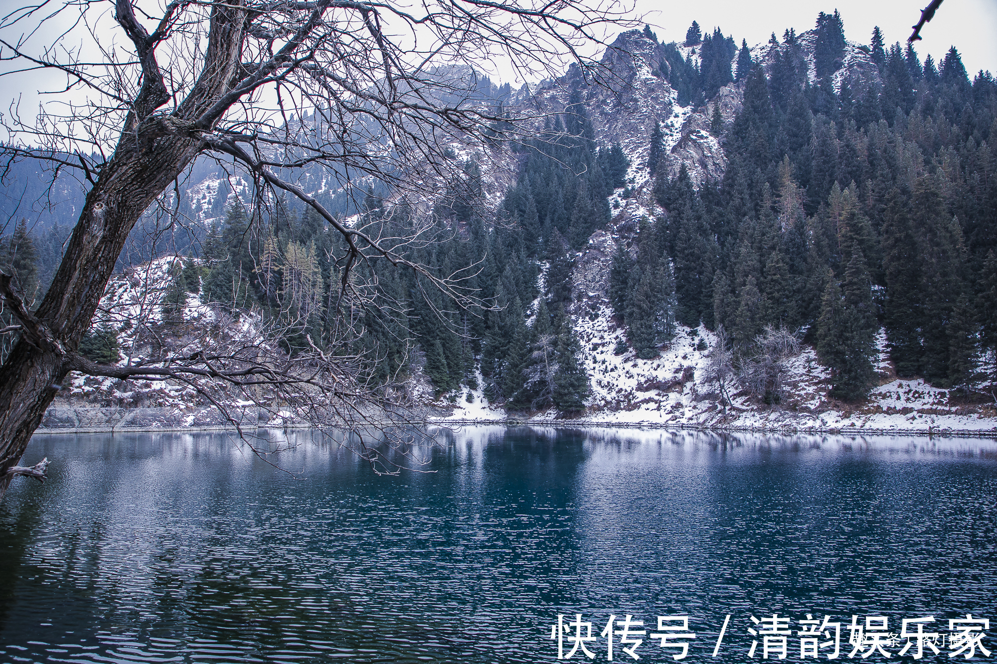 博格达峰|大美新疆！雪后初霁，天山天池壮美如画，博格达峰现罕见奇特景观