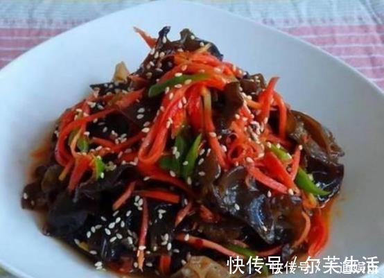 鸡翅|家常菜的一些美味菜肴并不油腻，学会在家制作它们，全家人都胃口大开