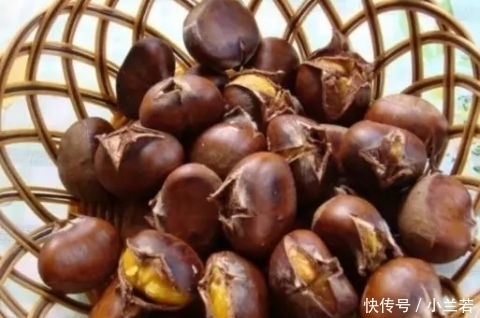 原来板栗不难剥,很多人用错了“水”,教你一招,板栗轻松剥开