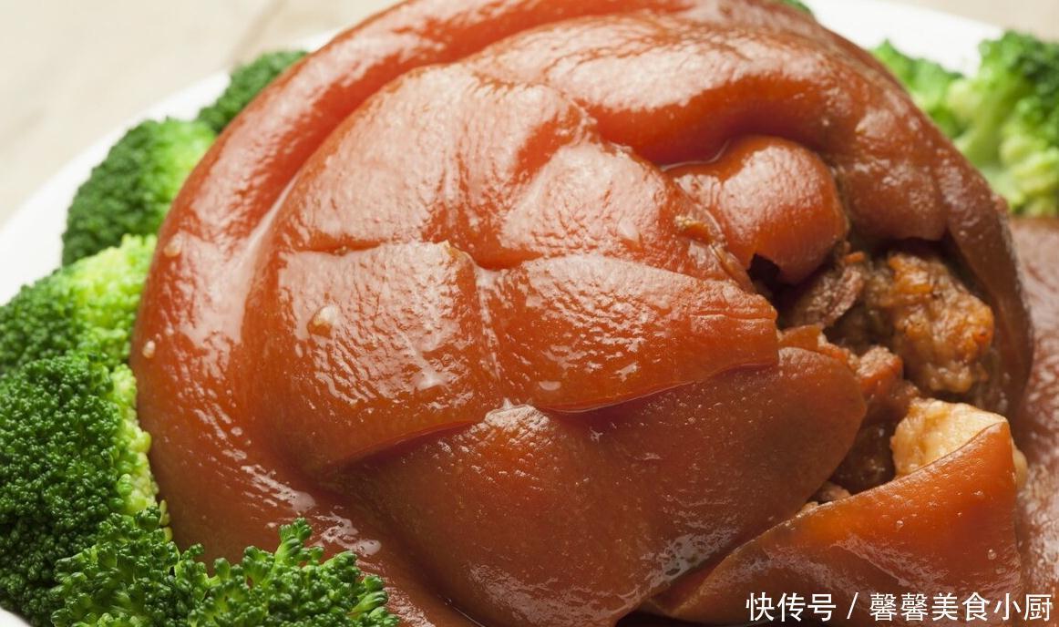 不腻|猪肘子最好吃的做法,酥炸肘子色泽金黄,外酥里嫩油而不腻