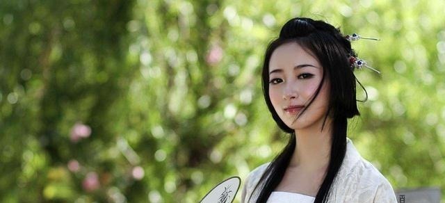 唐伯虎#女子出一上联“六木森森,松柏梧桐杨柳”,让唐伯虎很是为难!