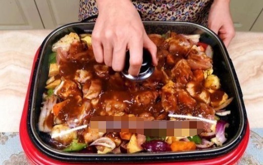 烤鱼锅|天冷了，鸡肉别炒也别炖，我家最馋这吃法，不放一滴水，越吃越香