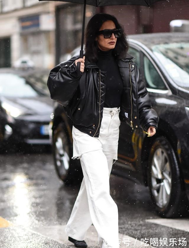 时髦 入冬了，该为自己选择一款棉服了，黑色的棉服百搭又时髦、还保暖！