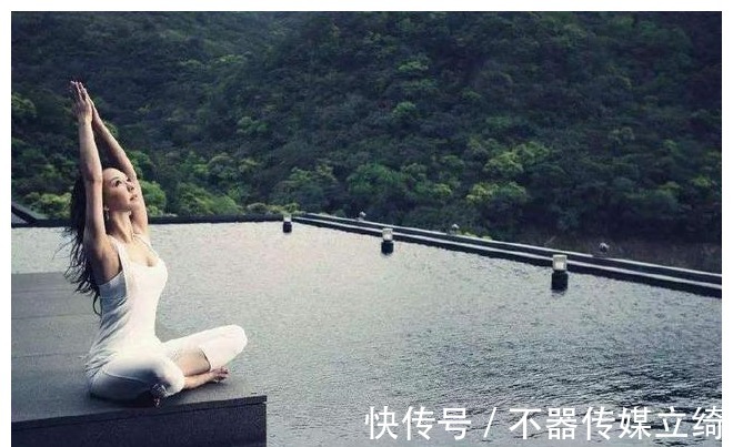 同龄人|有这4个特征的女性,衰老得特别快!护肤品都不好使,看看有你吗