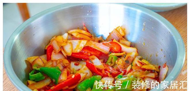吃法|晚餐不知道吃什么?试试这个独特的吃法,有菜有肉有饼,简单省事