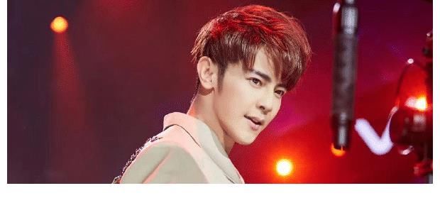 兩度叫板《哥哥》，但《追光吧》能否出圈，還得看3個人