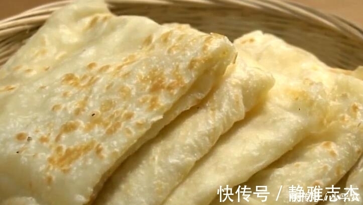 烙饼时，直接烙是大错特错，多加这一步，柔软又起层，30秒出锅