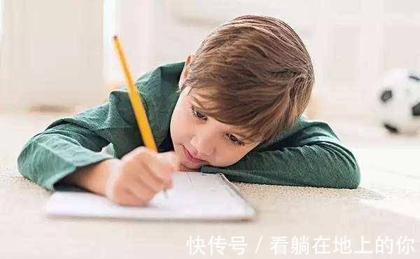 家长|售楼处萌娃盯着沙盘一动不动,走近一看笑翻了,网友小猪佩奇~