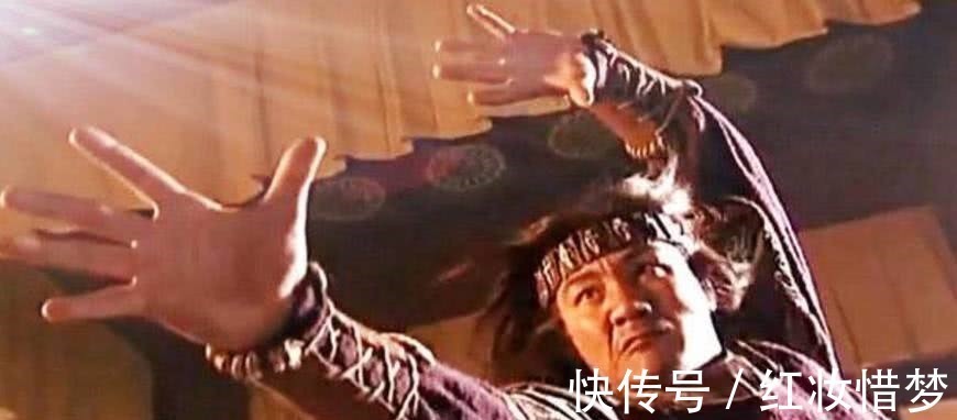 萧峰@杨过比萧峰厉害太多了,从这一细节可以看出,萧峰绝对打不过杨过!