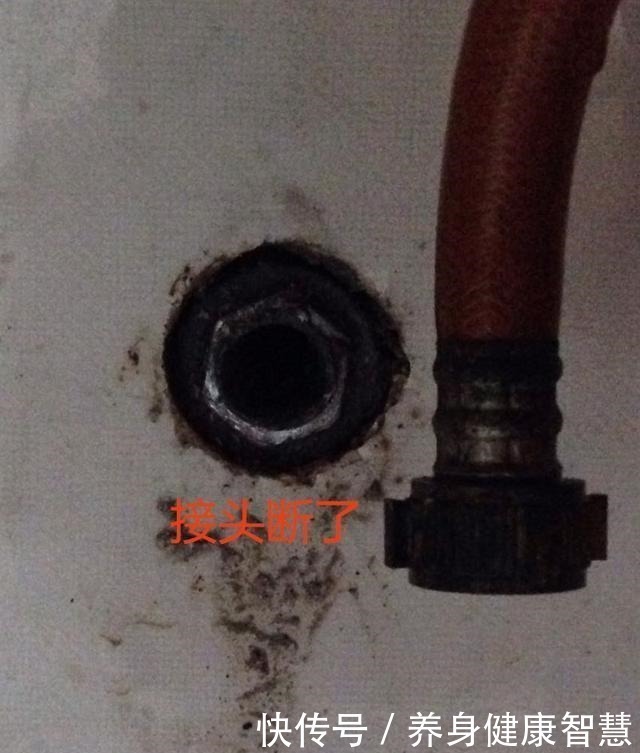 师傅|水管走墙,接头是出墙还是不出墙好师傅传统做法,早过时了!