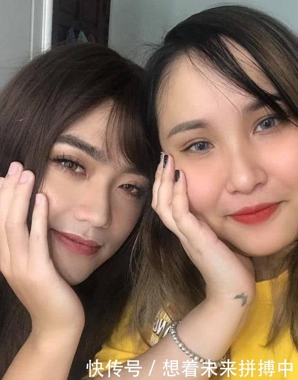 女孩闲来无事给男友化妆并发到网上，网友：简直比女孩还漂亮