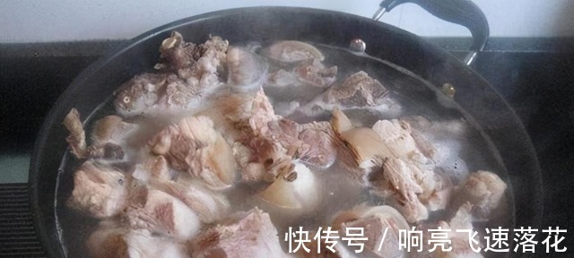 炖羊肉汤，这4种调味料缺一不可！许多人不知道，难怪又腥又难吃！