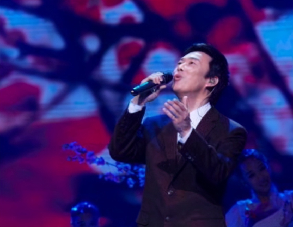 74岁参加“中国好声音”,四位导师无一转身,庾澄庆:我们不配